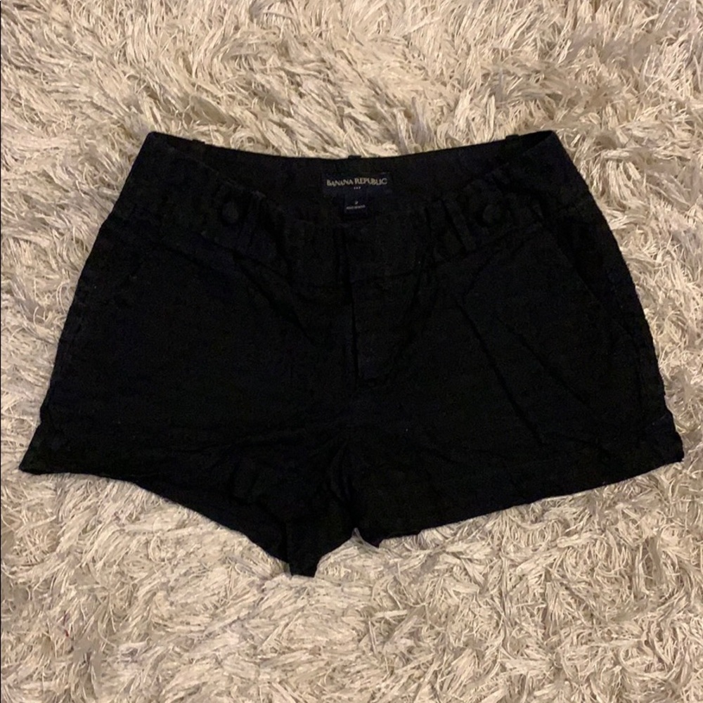 Black Textured Banana Republic Shorts - Size 2